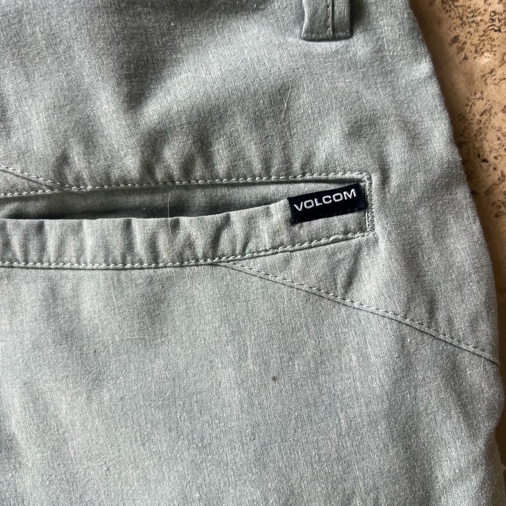 Volcom cargo short size 30 good condition green Surf and Turf four-way stretch - Picture 11 of 13